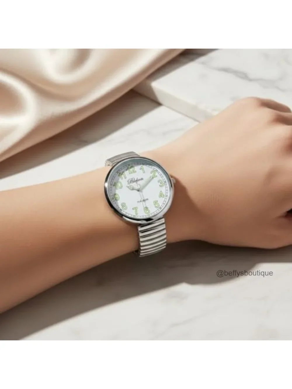 Super Large Face Stretch Band Watch Quartz Movement Luminous Hands
